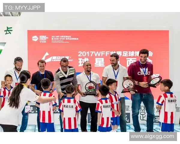 足球球星观看篮球比赛的原因与意义探讨